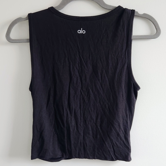 Alo Yoga Twist Front Cover Tank - Picture 4 of 7